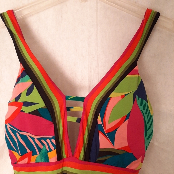 Trina Turk Rainforest Plunge One-Piece Swimsuit Size 14 - NWT Brand New! - Picture 5 of 8
